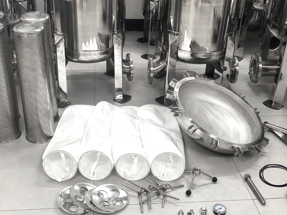 Sanitizing Stainless Filter Housings Between Changeovers 4 Sanitizing Stainless Filter Housings