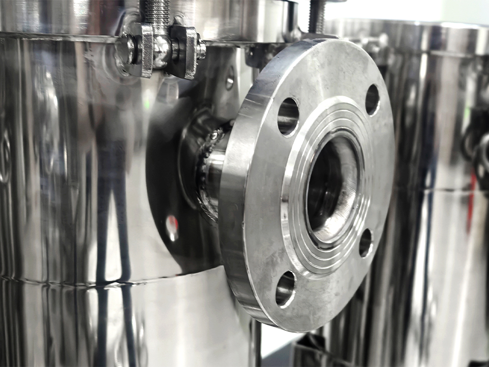 Filter Housing Maintenance to Protect RO Membranes 2 Filter Housing Maintenance to Protect RO Membranes