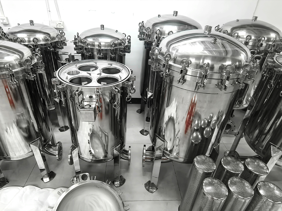 Sintered Metal Filters for High-Temperature Chemical Service 1 Sintered Metal Filters for High-Temperature Chemical Service