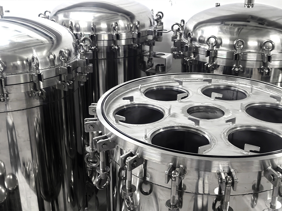 Sintered Metal Filters for High-Temperature Chemical Service 3 Sintered Metal Filters for High-Temperature Chemical Service