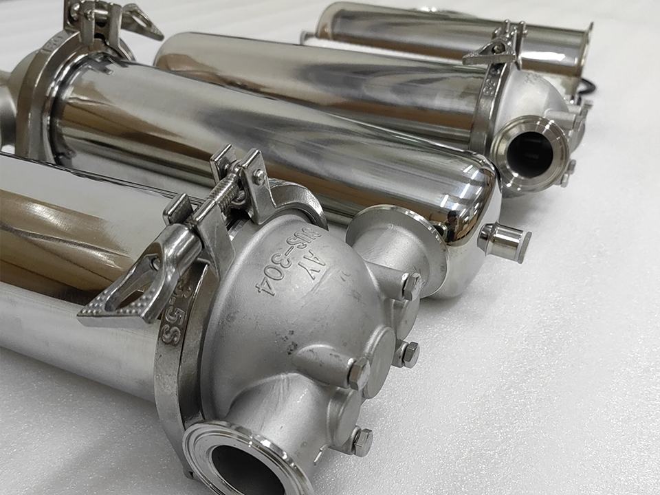 Verfahren zur hydrostatischen Prüfung neuer Filtergehäuse