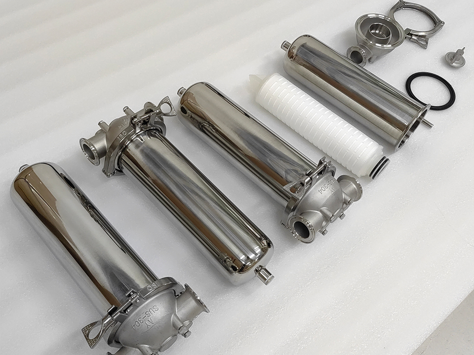 Verfahren zur hydrostatischen Prüfung neuer Filtergehäuse